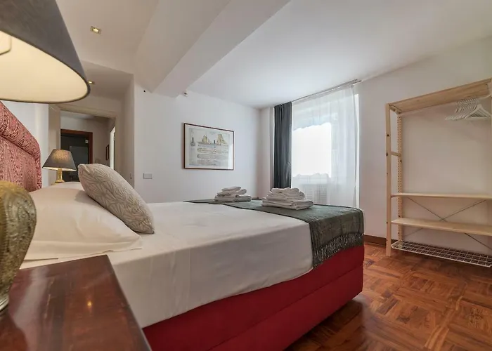 The Spanish Steps Grand Penthouse *